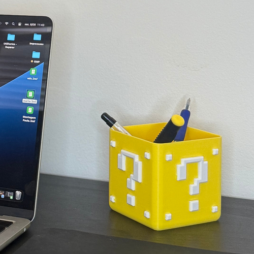 caixa organizadora e mesa amarela inspirada em mario bros