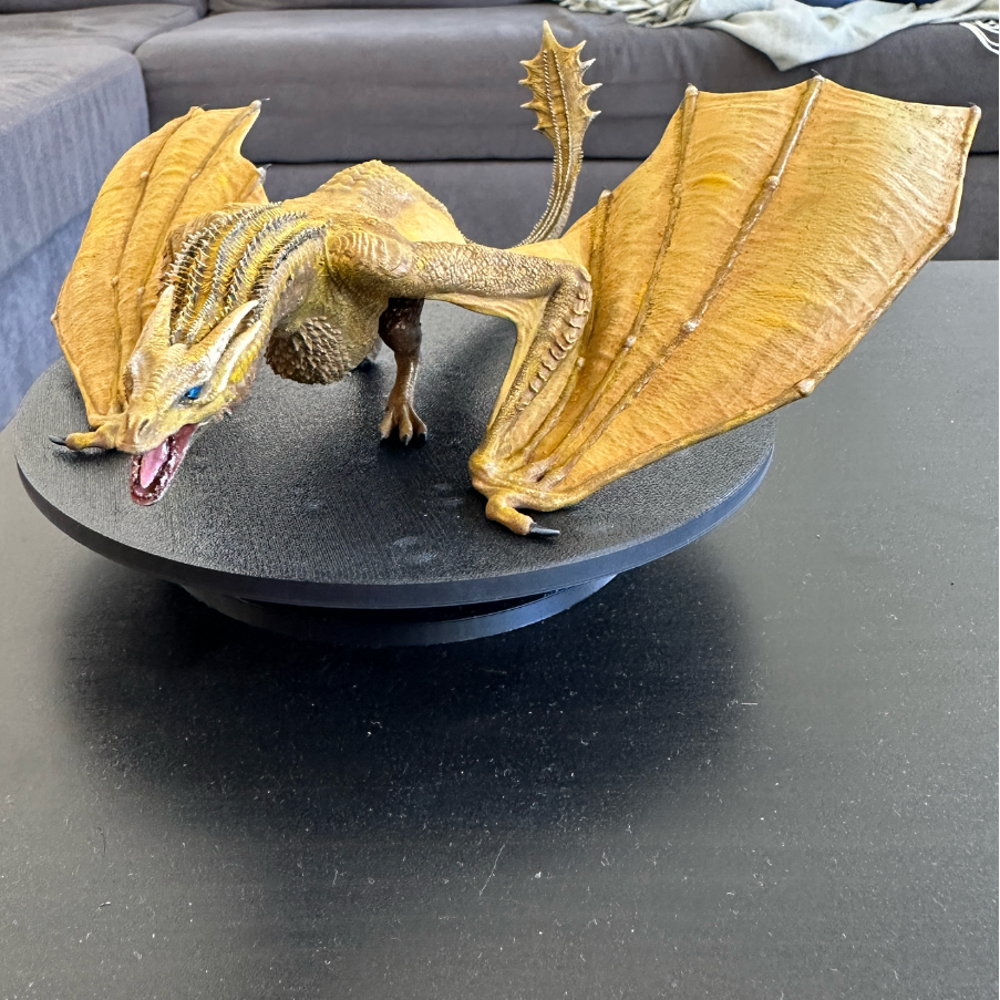 visão frontal figure dragão syrax inspirada em house of dragon