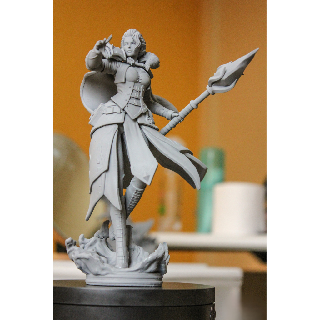 imagens são ilustrativas do modelo a ser produzido,  Figure Jaina Proudmoore de World of Warcraft, impressa em resina.