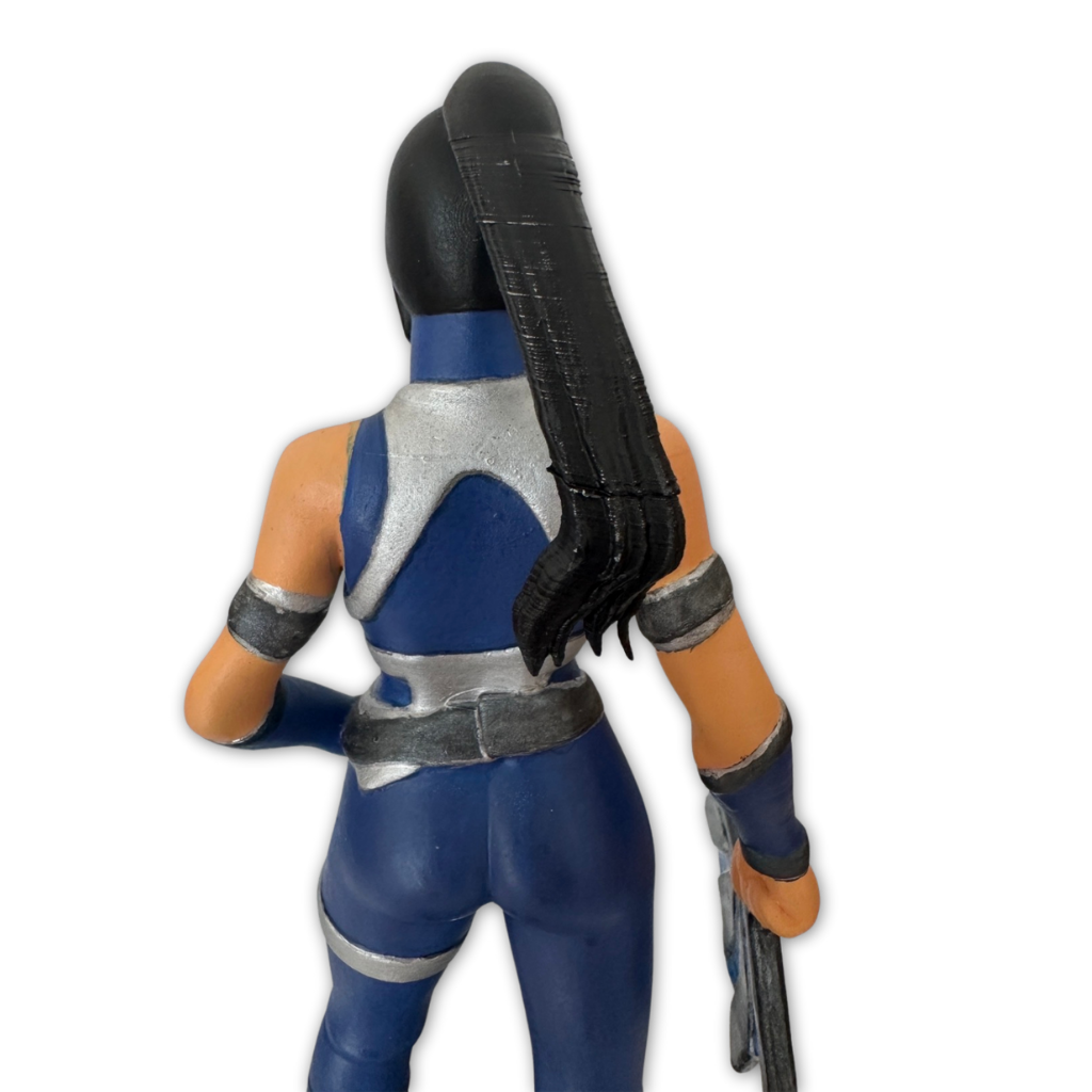 visão traseira close figure em resina Kitana inspirado em mortal kombat