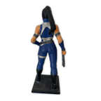 visão traseira figure em resina Kitana inspirado em mortal kombat
