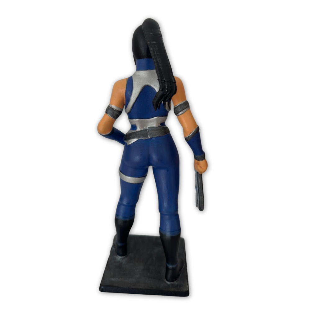 visão traseira figure em resina Kitana inspirado em mortal kombat